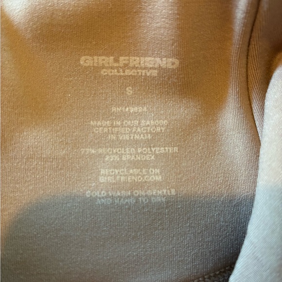 Girlfriend Collective eco active 2pc float set, sand/nude/tan/khaki, size small - Picture 4 of 5